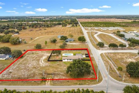 Casa en venta en Haines City, Florida, 5 dormitorios, 219.06 m2 № 2226683 - foto 4