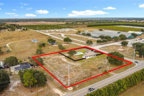 Casa en venta en Haines City, Florida, 5 dormitorios, 219.06 m2 № 2226683 - foto 5