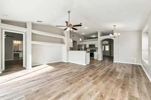 Villa ou maison à louer à Riverview, Floride: 4 chambres, 169.64 m2 № 2403384 - photo 3