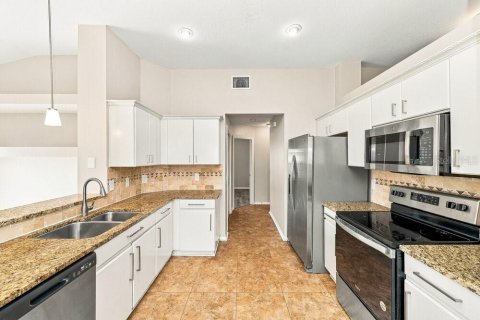 Villa ou maison à louer à Riverview, Floride: 4 chambres, 169.64 m2 № 2403384 - photo 6