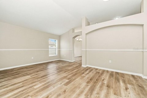 Villa ou maison à louer à Riverview, Floride: 4 chambres, 169.64 m2 № 2403384 - photo 5