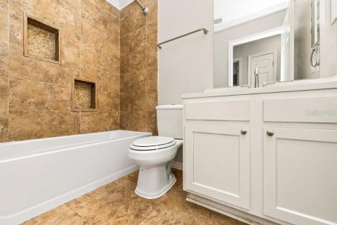 Villa ou maison à louer à Riverview, Floride: 4 chambres, 169.64 m2 № 2403384 - photo 11