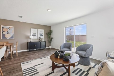 Townhouse in Haines City, Florida 3 bedrooms, 135.92 sq.m. № 2113612 - photo 6