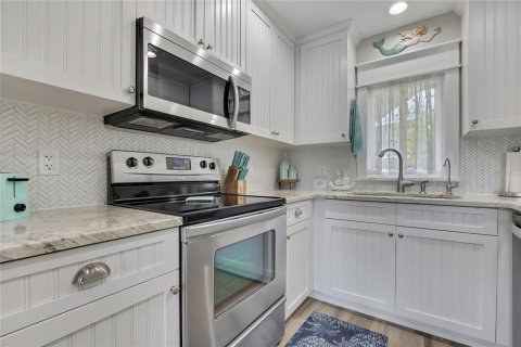 Copropriété à vendre à Crystal River, Floride: 2 chambres, 100.8 m2 № 2406569 - photo 12