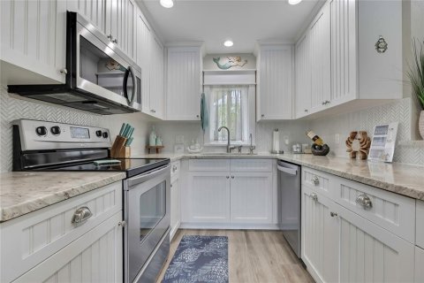 Copropriété à vendre à Crystal River, Floride: 2 chambres, 100.8 m2 № 2406569 - photo 11