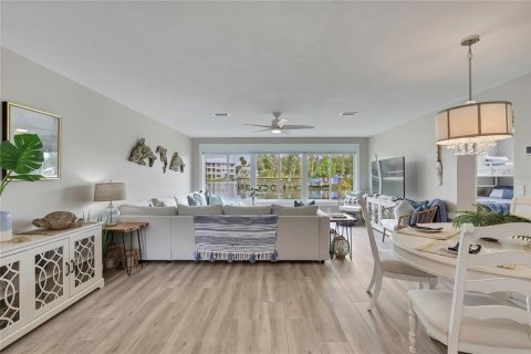 Copropriété à vendre à Crystal River, Floride: 2 chambres, 100.8 m2 № 2406569 - photo 4