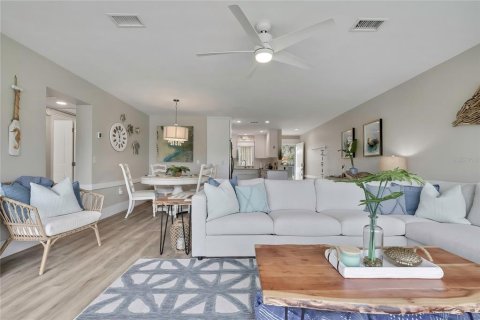 Copropriété à vendre à Crystal River, Floride: 2 chambres, 100.8 m2 № 2406569 - photo 6