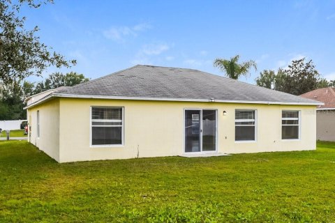 House in Kissimmee, Florida 3 bedrooms, 131.36 sq.m. № 2277815 - photo 15