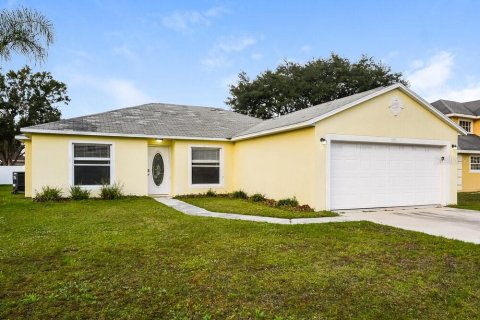 House in Kissimmee, Florida 3 bedrooms, 131.36 sq.m. № 2277815
