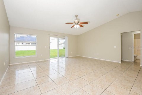 House in Kissimmee, Florida 3 bedrooms, 131.36 sq.m. № 2277815 - photo 4