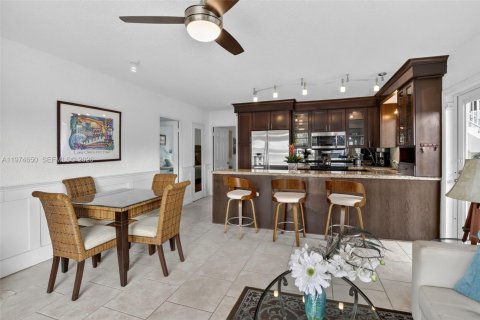 Condo in Fort Lauderdale, Florida, 2 bedrooms № 2090056