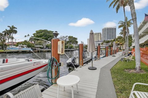 Condo in Fort Lauderdale, Florida, 2 bedrooms  № 2090056 - photo 16