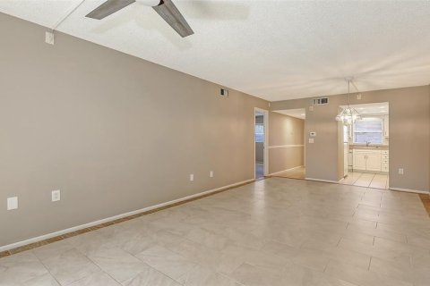 Condo in Sarasota, Florida, 1 bedroom  № 1847466 - photo 18