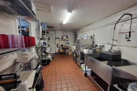 Купить коммерческую недвижимость в Гудзон, Флорида 191.75м2, № 1554028 - фото 11