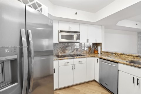 Condominio en alquiler en Miami Beach, Florida, 2 dormitorios, 109.62 m2 № 1958632 - foto 7