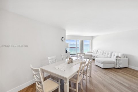 Condominio en alquiler en Miami Beach, Florida, 2 dormitorios, 109.62 m2 № 1958632 - foto 4