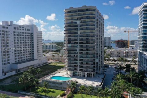 Condominio en alquiler en Miami Beach, Florida, 2 dormitorios, 109.62 m2 № 1958632 - foto 16