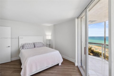 Condominio en alquiler en Miami Beach, Florida, 2 dormitorios, 109.62 m2 № 1958632 - foto 8