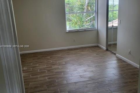 Adosado en venta en Pembroke Pines, Florida, 3 dormitorios, 155.33 m2 № 2035264 - foto 11