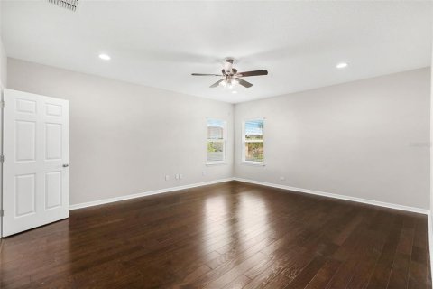 House in Winter Garden, Florida 5 bedrooms, 395.58 sq.m. № 1870366 - photo 27