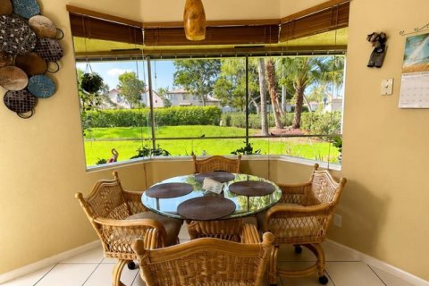 Casa en venta en Pembroke Pines, Florida, 4 dormitorios, 255.76 m2 № 2312087 - foto 8