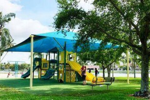Casa en venta en Pembroke Pines, Florida, 4 dormitorios, 255.76 m2 № 2312087 - foto 29