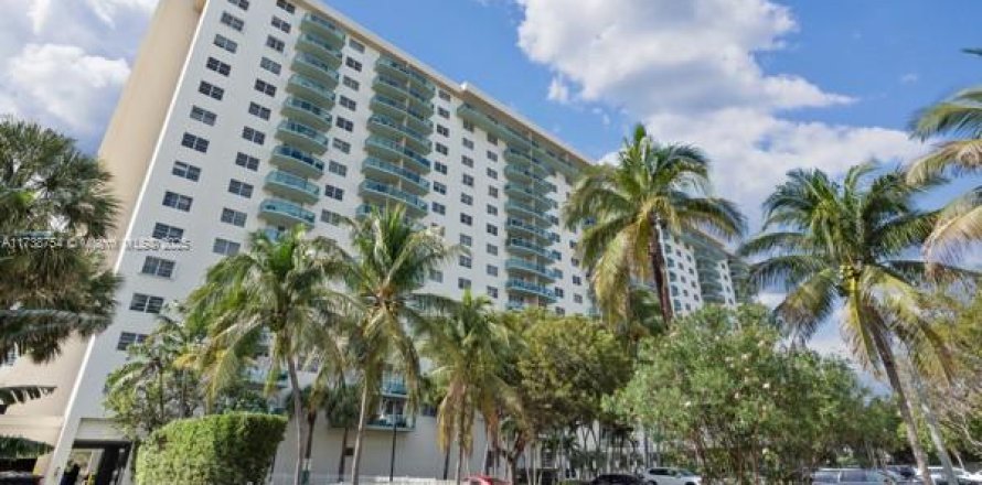 Condo à Sunny Isles Beach, Floride, 1 chambre № 1859522
