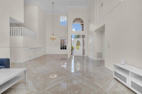House in Lake Worth, Florida 5 bedrooms, 260.96 sq.m. № 1804421 - photo 6