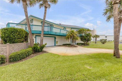 House in New Smyrna Beach, Florida 4 bedrooms, 245.08 sq.m. № 2151513 - photo 9