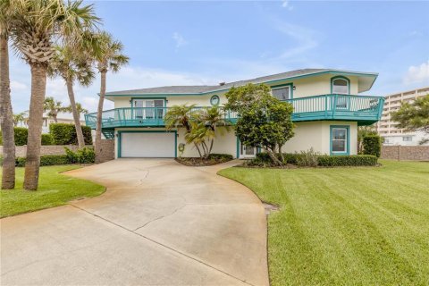 House in New Smyrna Beach, Florida 4 bedrooms, 245.08 sq.m. № 2151513 - photo 7