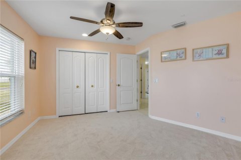 House in New Smyrna Beach, Florida 4 bedrooms, 245.08 sq.m. № 2151513 - photo 25