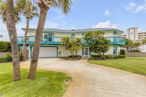 House in New Smyrna Beach, Florida 4 bedrooms, 245.08 sq.m. № 2151513 - photo 12