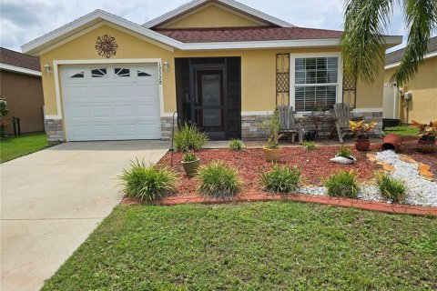 Casa en venta en Oxford, Florida, 3 dormitorios, 138.89 m2 № 1914200 - foto 1