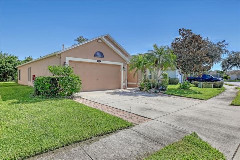 Villa ou maison à vendre à Palm Bay, Floride: 3 chambres, 173.26 m2 № 1884395 - photo 1