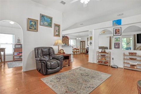 Villa ou maison à vendre à Palm Bay, Floride: 3 chambres, 173.26 m2 № 1884395 - photo 6