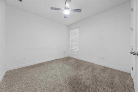House in Mount Dora, Florida 5 bedrooms, 309.74 sq.m. № 1556419 - photo 16