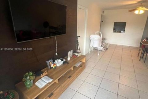 Купить кондоминиум в Дирфилд-Бич, Флорида 2 спальни, 80.82м2, № 2020399 - фото 8