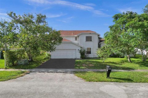 Villa ou maison à vendre à Lauderhill, Floride: 4 chambres, 227.15 m2 № 1956005 - photo 7