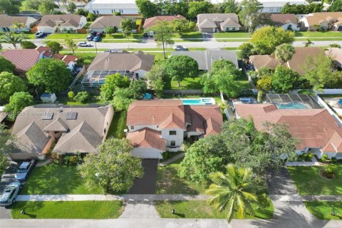 Villa ou maison à vendre à Lauderhill, Floride: 4 chambres, 227.15 m2 № 1956005 - photo 11