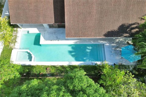 Villa ou maison à vendre à Lauderhill, Floride: 4 chambres, 227.15 m2 № 1956005 - photo 13