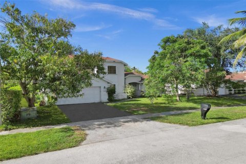 Villa ou maison à vendre à Lauderhill, Floride: 4 chambres, 227.15 m2 № 1956005 - photo 6
