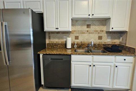 House in Cape Coral, Florida 4 bedrooms, 201.32 sq.m. № 1903196 - photo 26