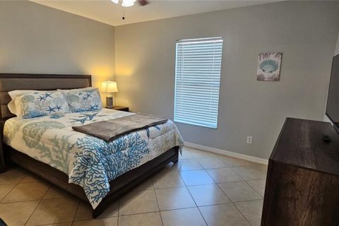 House in Cape Coral, Florida 4 bedrooms, 201.32 sq.m. № 1903196 - photo 7