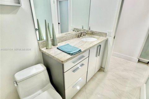 Купить кондоминиум в Форт-Лодердейл, Флорида 2 спальни, 150.5м2, № 2078225 - фото 20