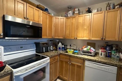 Купить кондоминиум в Норт-Майами, Флорида 2 спальни, 81.2м2, № 2018653 - фото 9