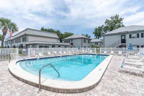 Condo in South Pasadena, Florida, 1 bedroom  № 1759793 - photo 14
