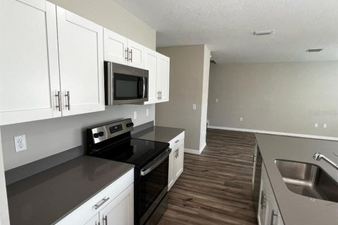 Casa en alquiler en Wesley Chapel, Florida, 4 dormitorios, 189.43 m2 № 1908600 - foto 6