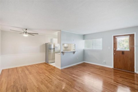 Condo in Orlando, Florida, 1 bedroom  № 2213063 - photo 5
