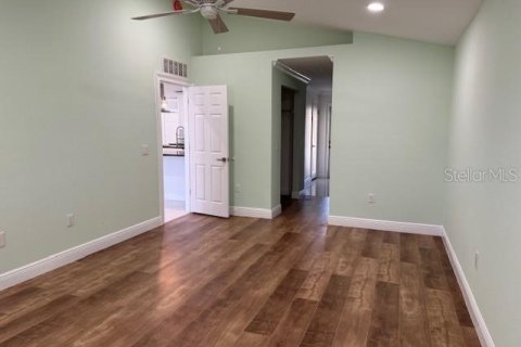 House in Ocala, Florida 4 bedrooms, 195.84 sq.m. № 1390579 - photo 9