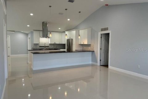 House in Ocala, Florida 4 bedrooms, 195.84 sq.m. № 1390579 - photo 6